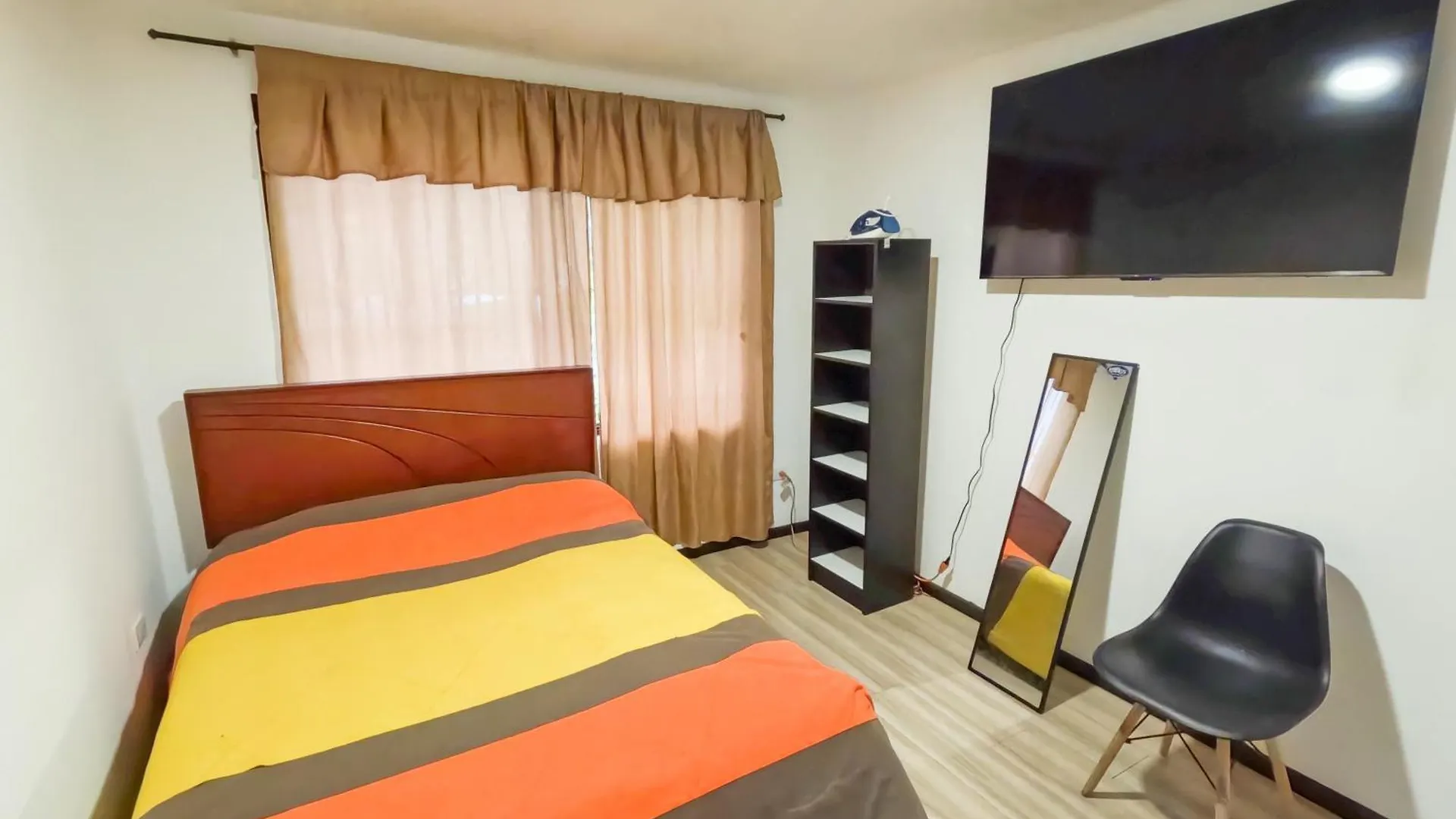 クエンカ Casa Amplia Frente A Un Parque, Se Aceptan Mascotasヴィラ エクアドル