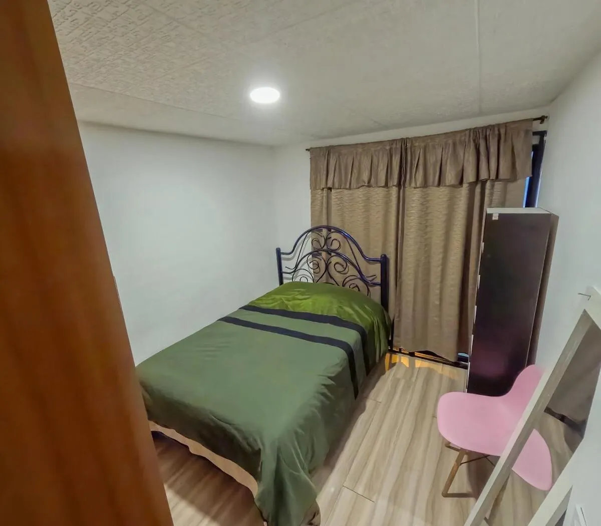 クエンカ Casa Amplia Frente A Un Parque, Se Aceptan Mascotasヴィラ