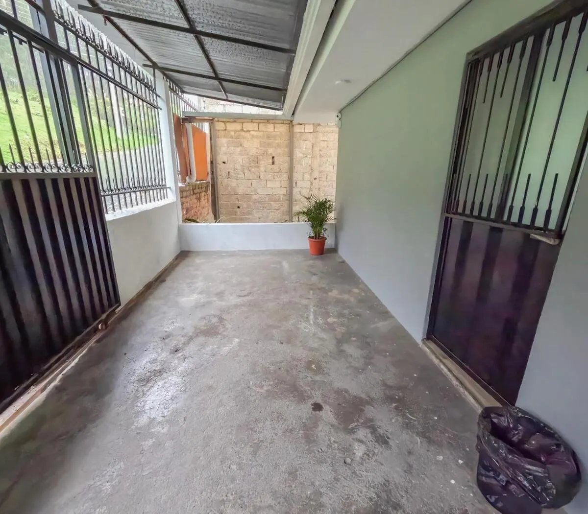 クエンカ Casa Amplia Frente A Un Parque, Se Aceptan Mascotasヴィラ 0*,  エクアドル